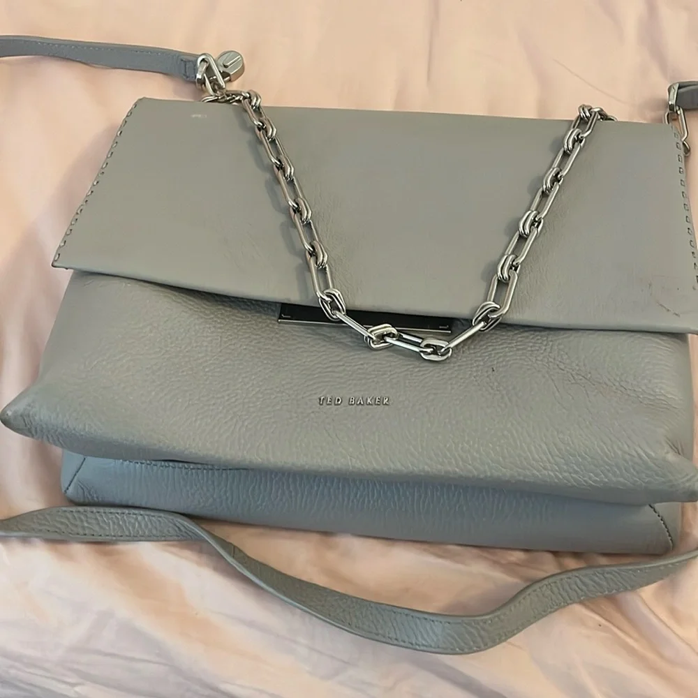 Ted Baker London purse minor wear and tare on the corners - Picture 1 of 7